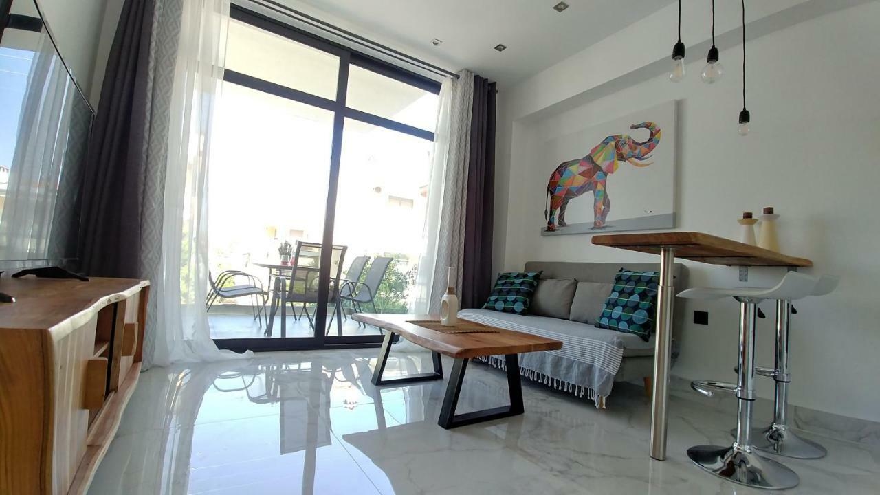 Opensky Lux Apartment Kallithea  Exterior photo